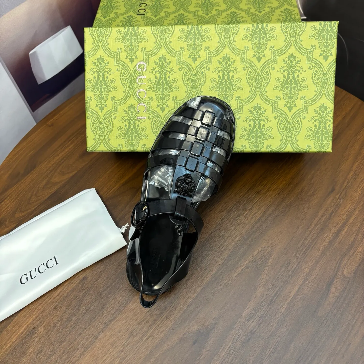 Men's shoes: 260💰[Gucci] sandals, counter quality, top-quality original items, real photos! Original T men's shoes 💰PU material, fine workmanship, comfortable; genuine 1:1 replica Size: 36 ~ 46